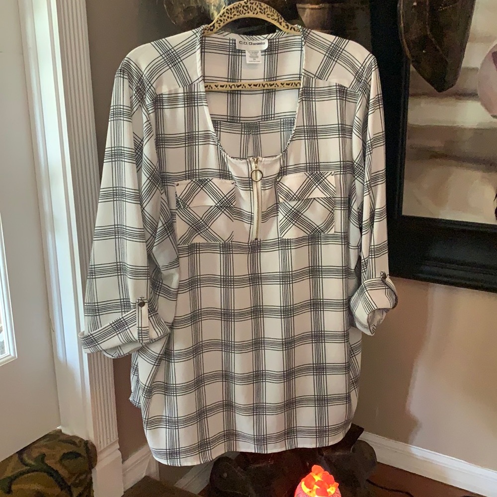 C.D Daniels Ladies Blouse Top 2X woman’s Shirt